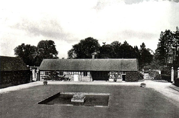 The courtyard in 1938 [HN2-Spen4-12]
